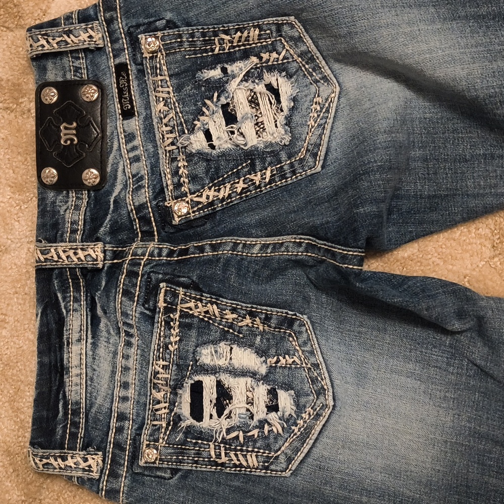 Miss Me Distressed Women's Jeans - Picture 7 of 11